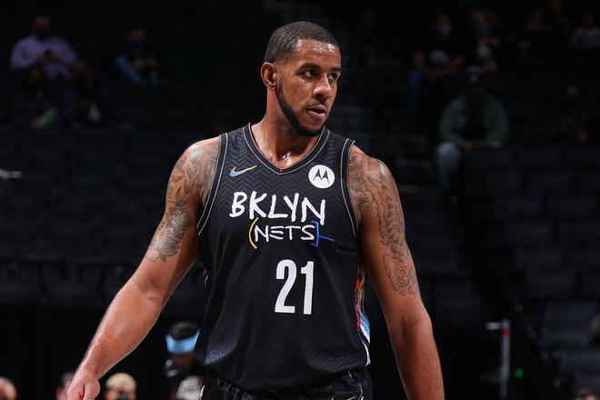 大连踢球 大连踢球